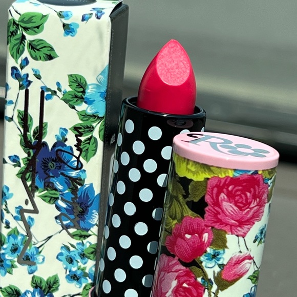 MAC x Richard Quinn "Vamp-tastic" Lipstick - Picture 11 of 16